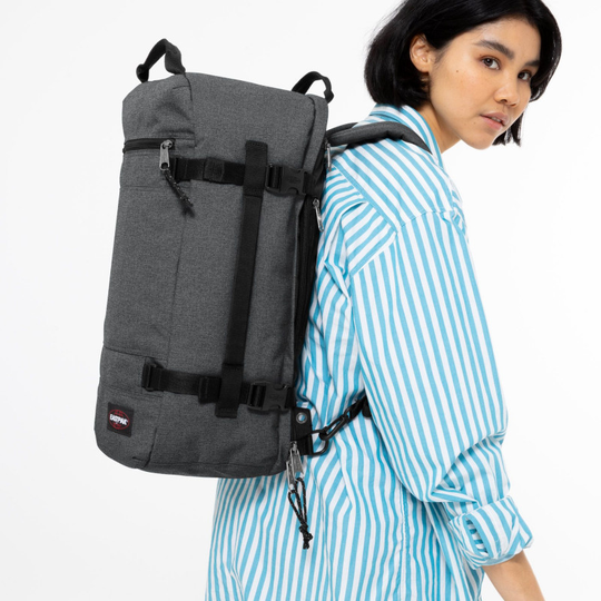 Eastpak Golberpack Black Denim reppu, lentolaukku